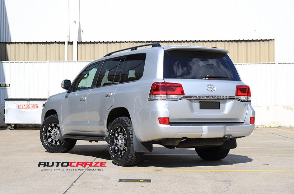 TOYOTA LANDCRUSIER HOSS BLACK MACHINE FACE